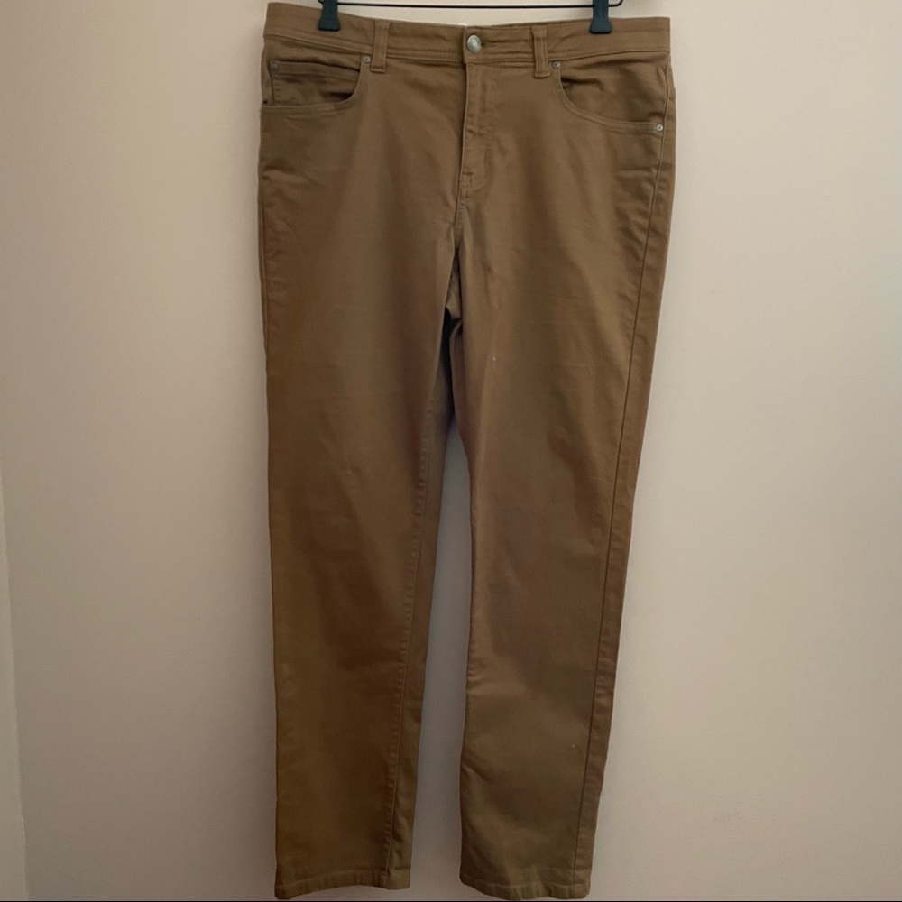 5/$25  5 Pocket Pants Khaki Size 36 x 32
